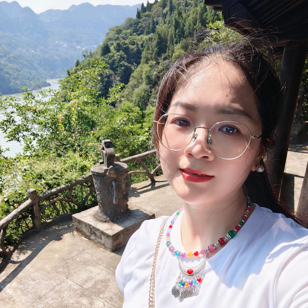 专用自卸车销售部  张经理