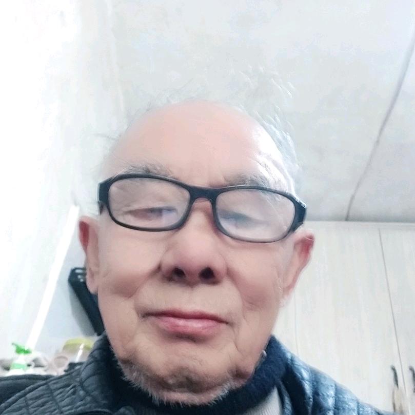 我是七十七岁学玩手机的人