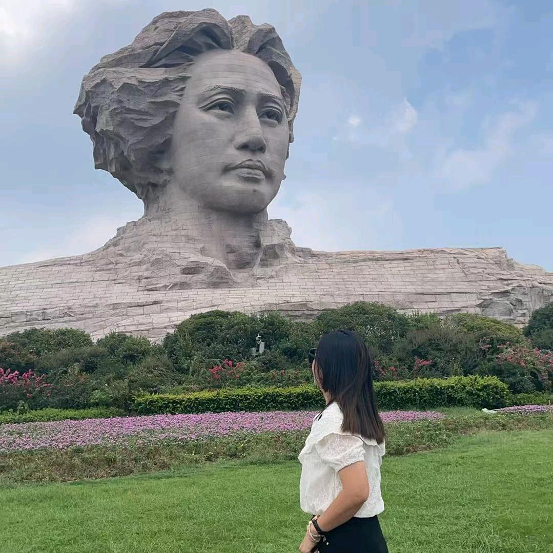 摆烂小鱼