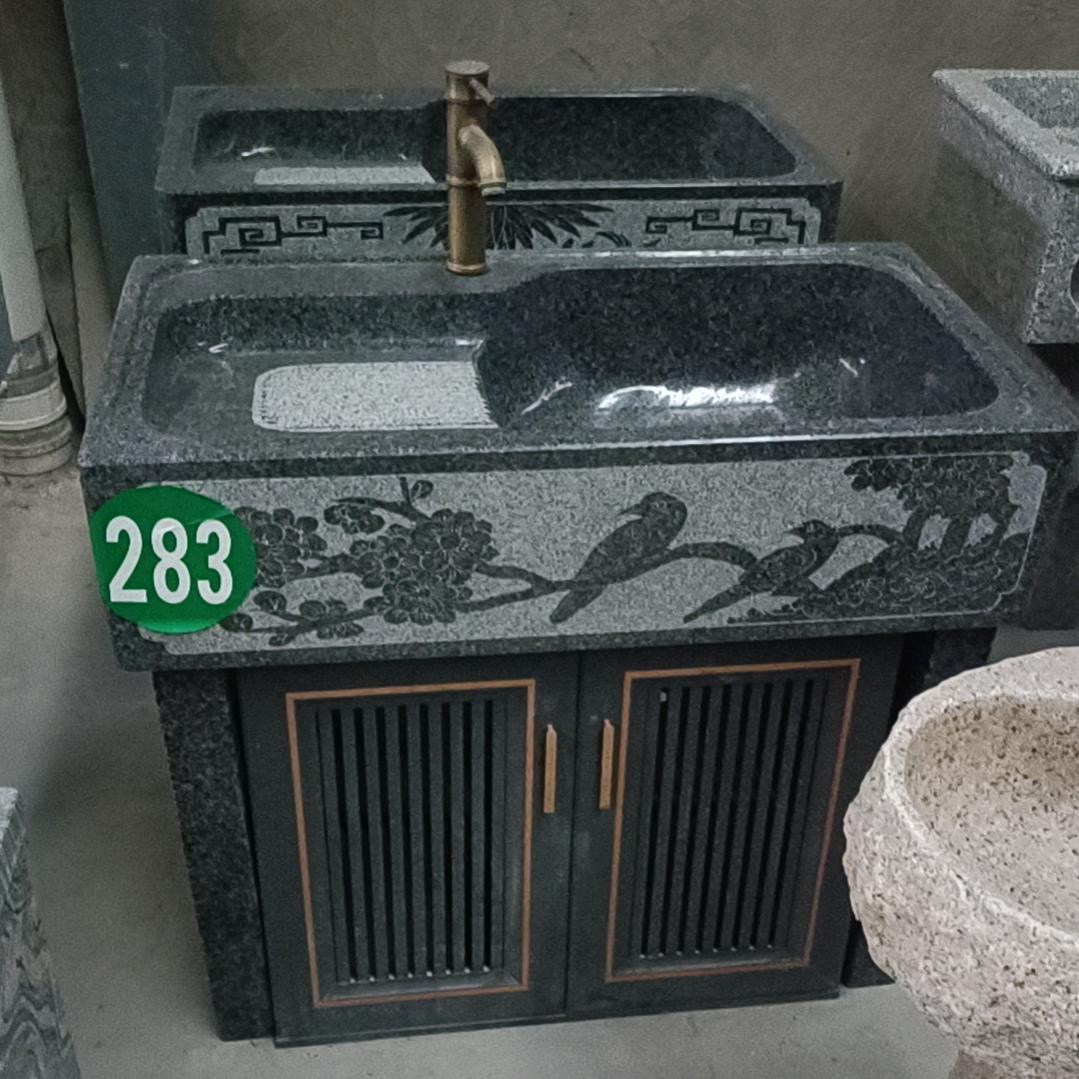 专业生产石球  石桌  石柱  洗衣池