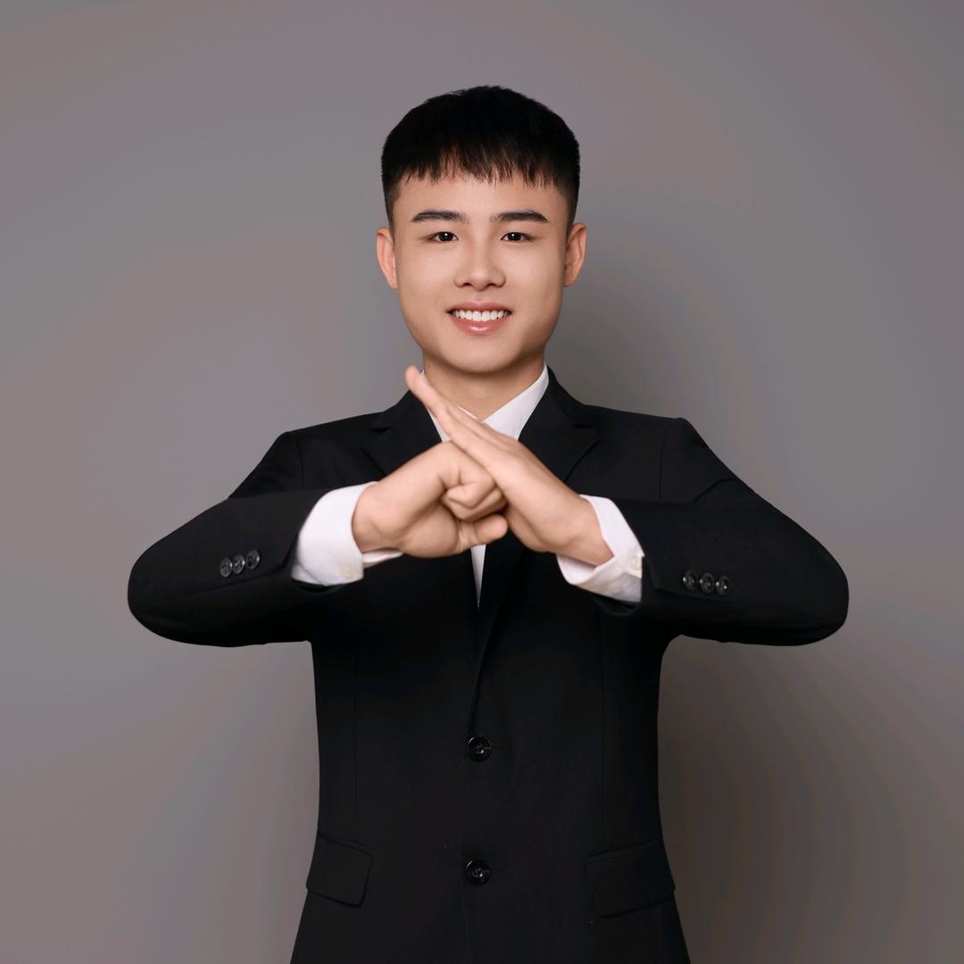 教武术的尹教练