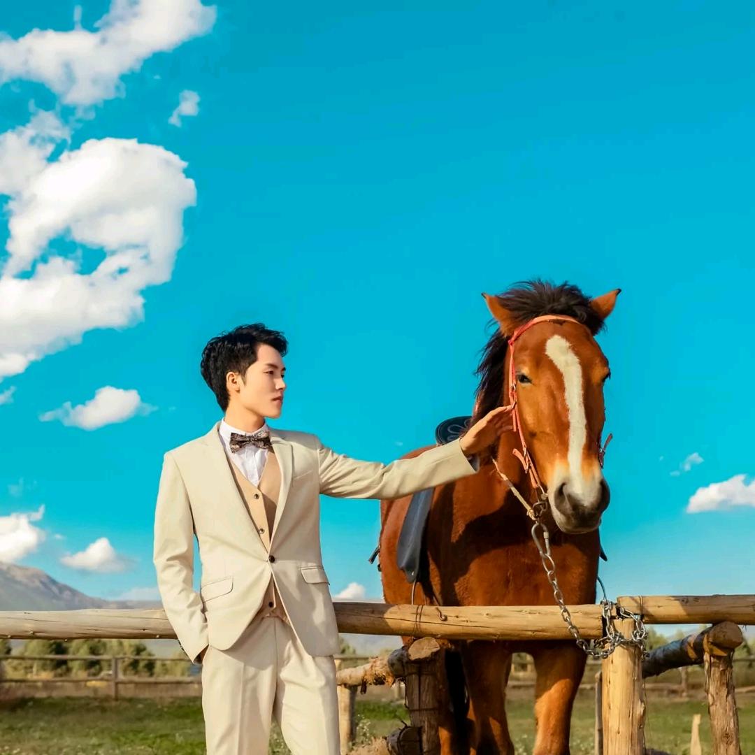 除了党以外不接受任何人的考验