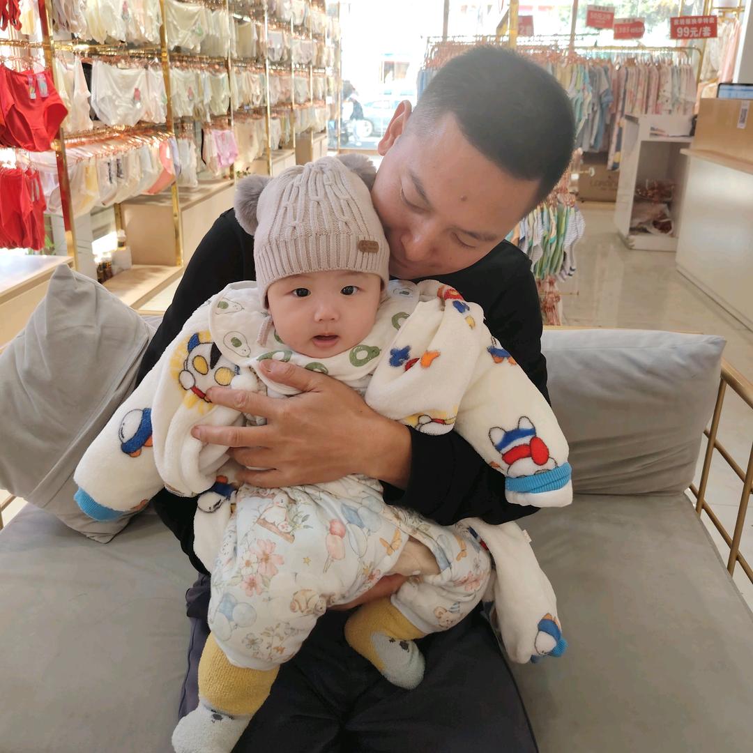 李老板的小猪
