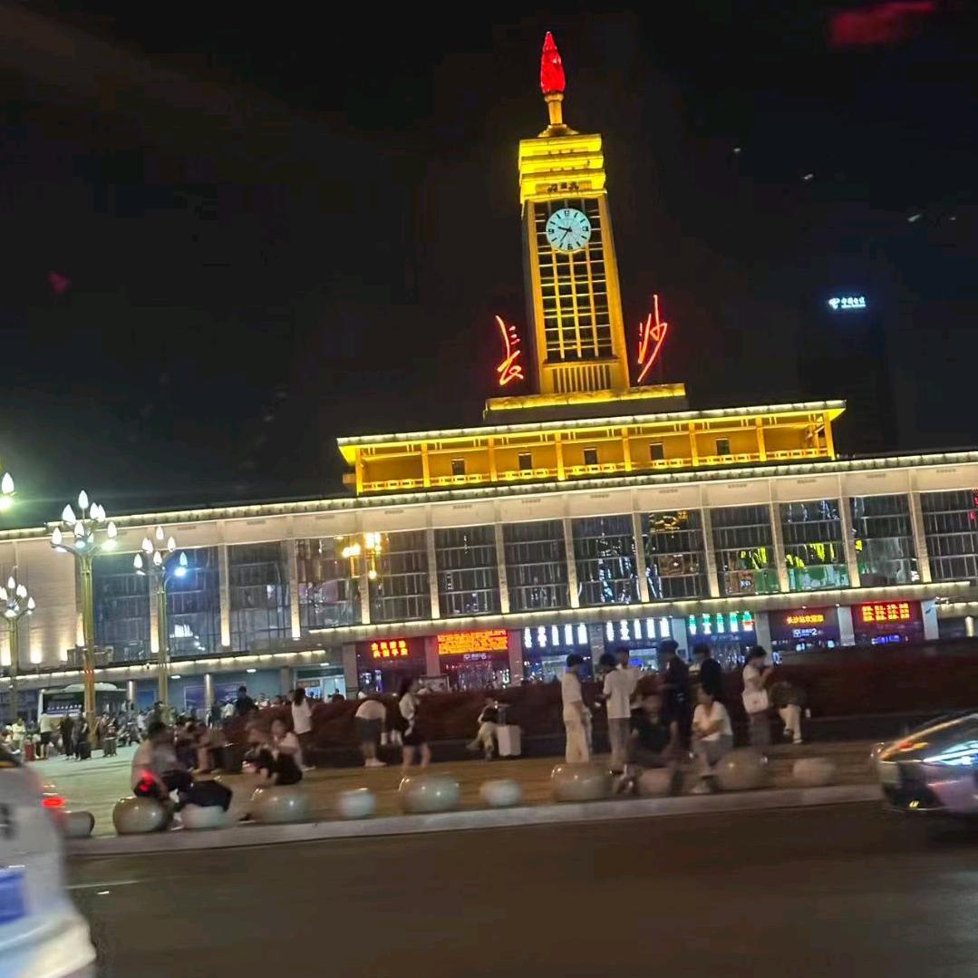 卿辉