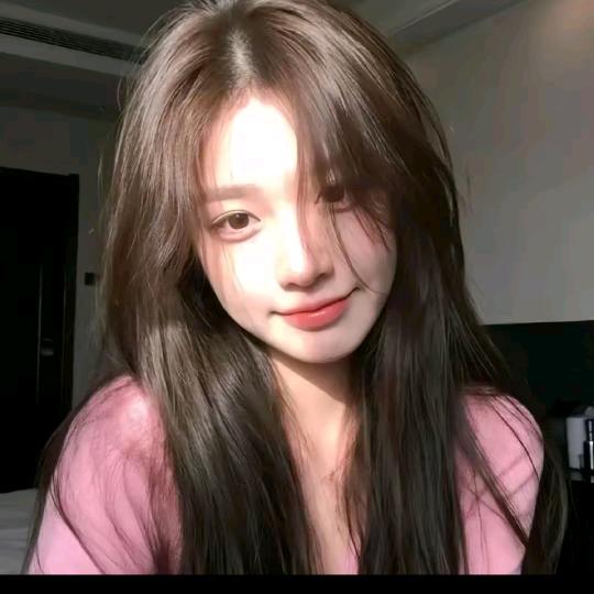慕楠.