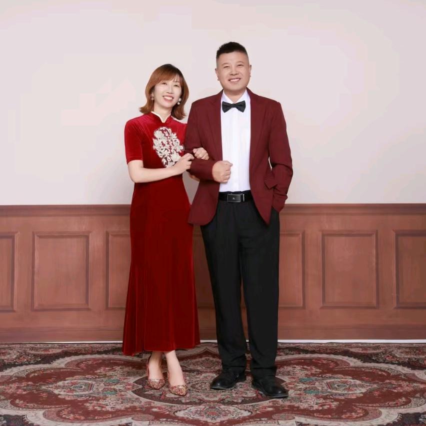 狼在对面唱山歌