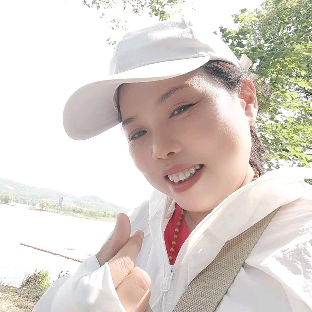 玲玲丫🎤中午12点50
