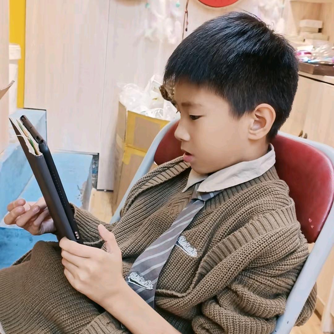 单眼皮宝宝