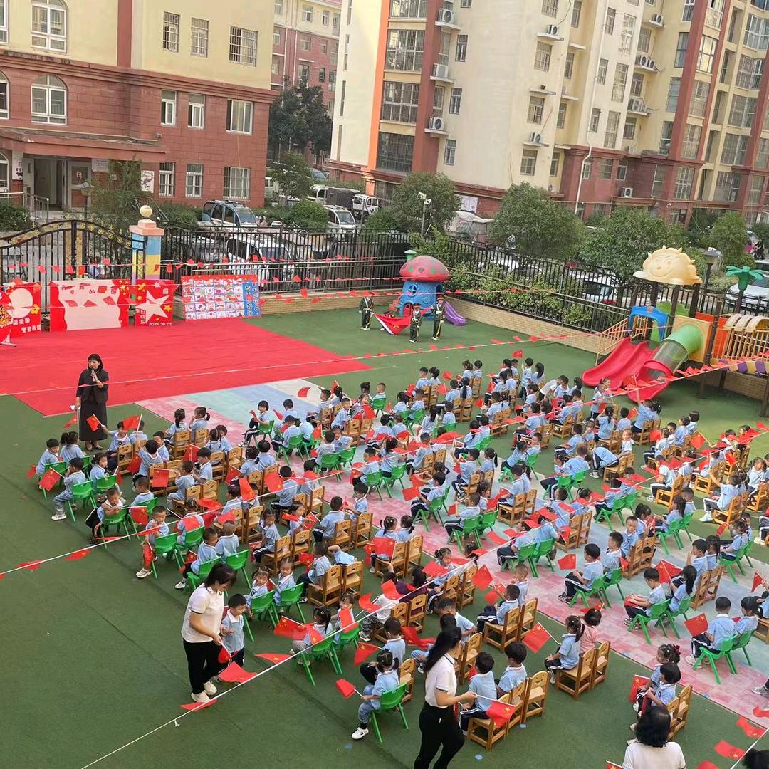 东方英迪幼儿园明明老师
