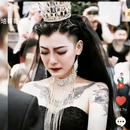 只想看见你笑……