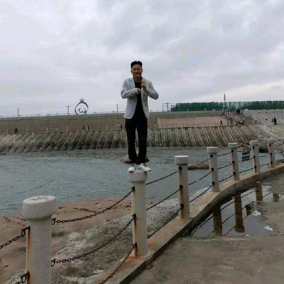 展翅飞翔
