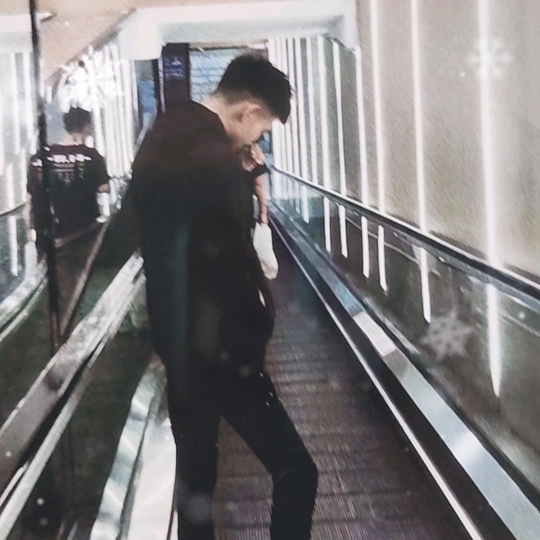 MZ酒吧订台人
