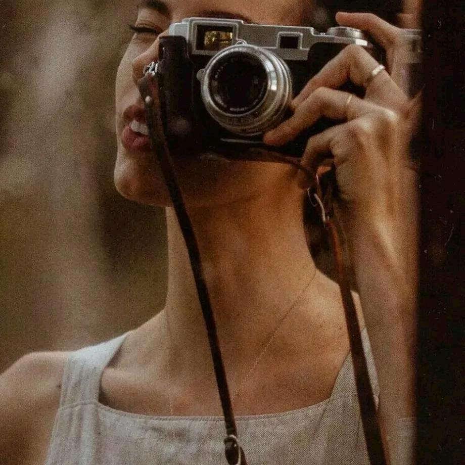 澜沧周大生柜姐英