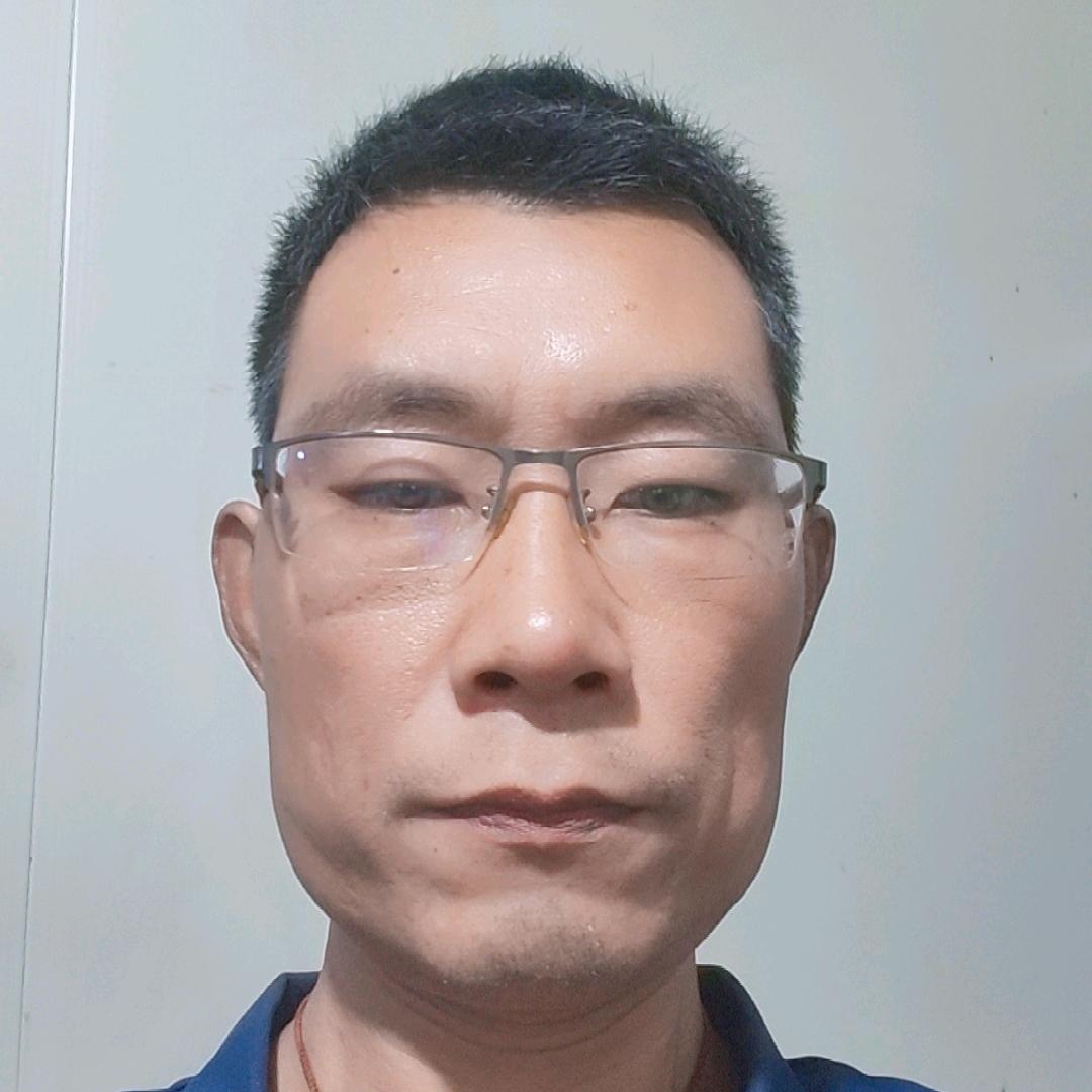 何处不相冯