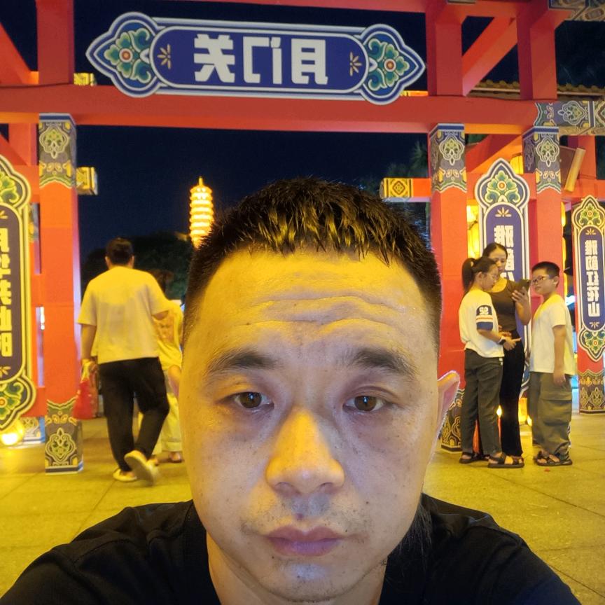 李贤兵。兵哥四川泸州