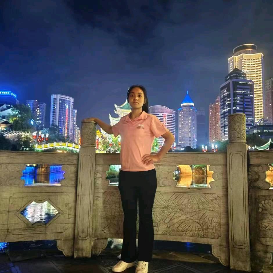 酱香妹不定时开播