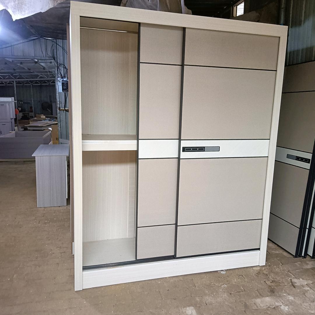 专业定做家具。