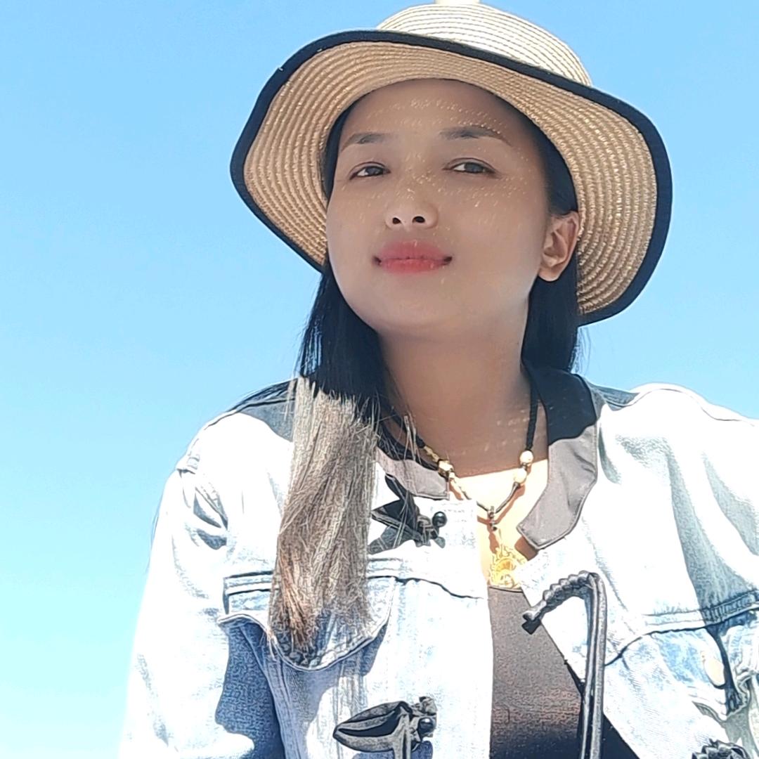 栋玛区 转盘烧烤店 想吃的可以联系李娜金