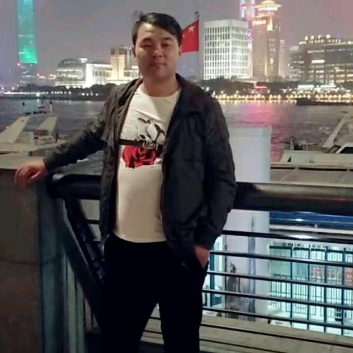 小范，彩钢大队