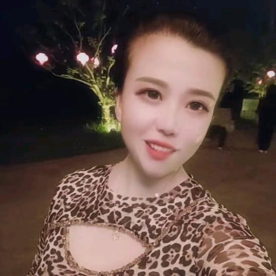 寿县南关二手空调，杨大小姐