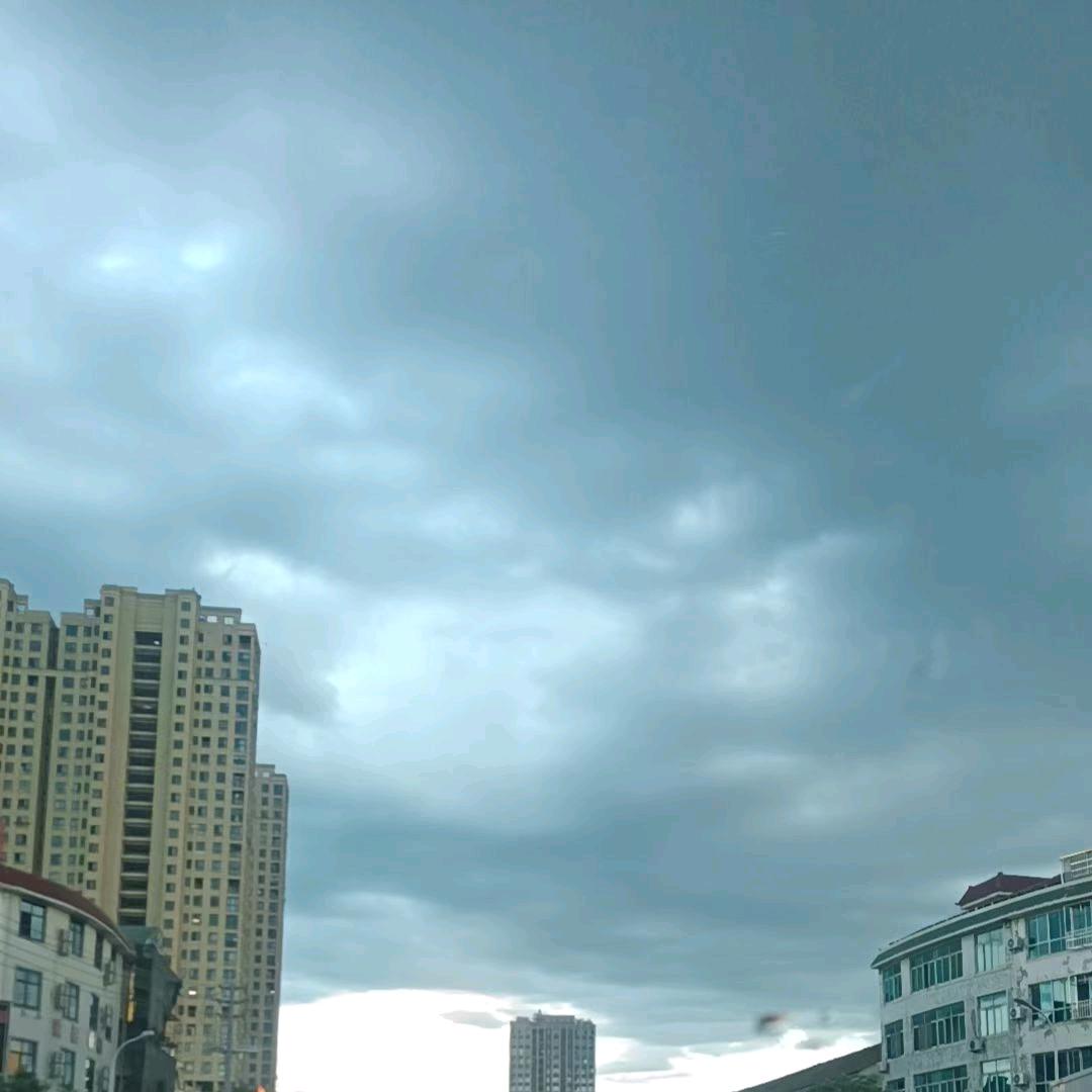 邱瑞