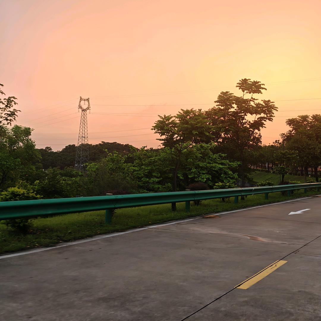 沸得兄（@小唐）