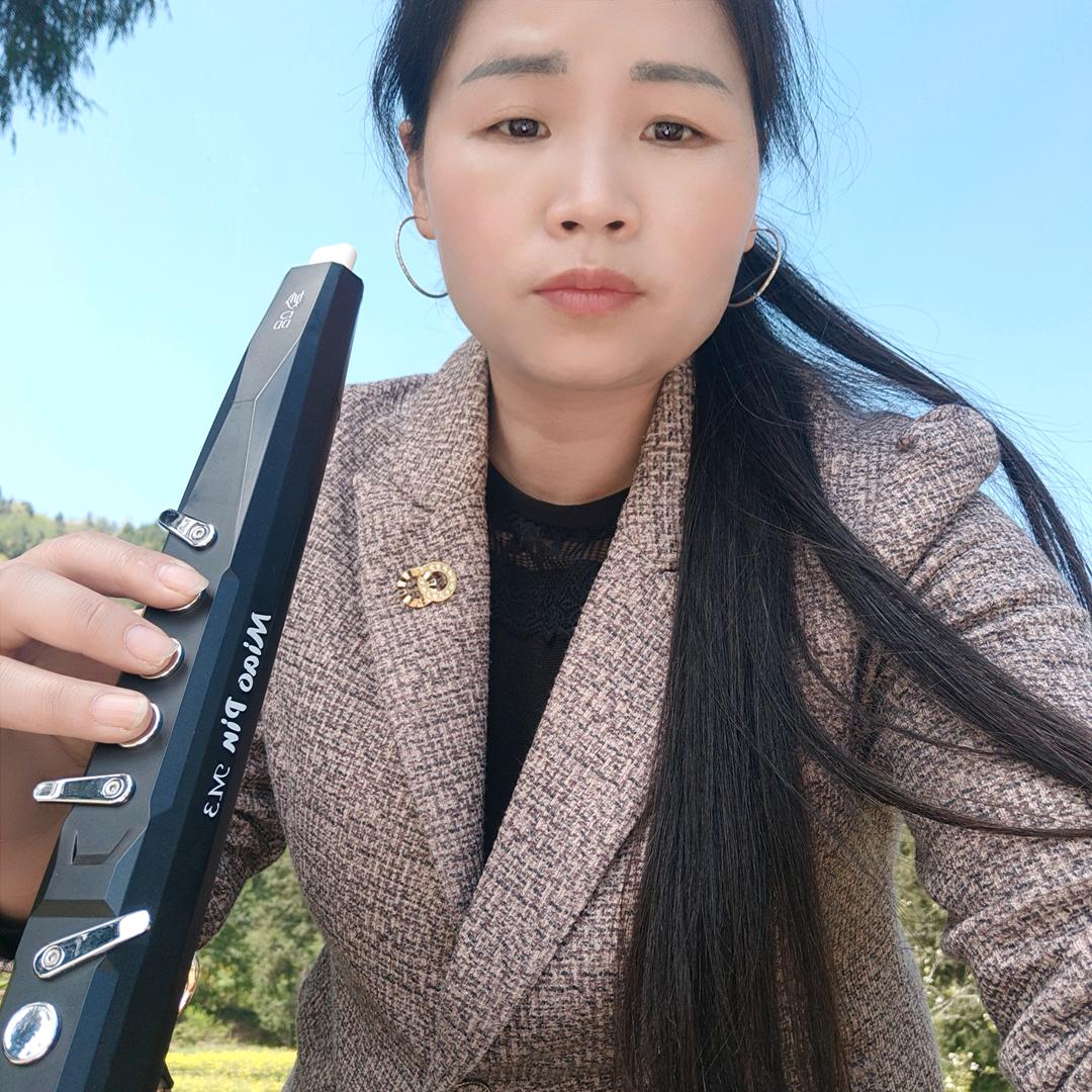 民悦鼓乐队琼姐