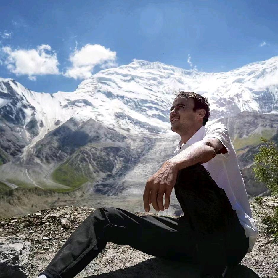 💋哥ěSiしེ࿆ ღ