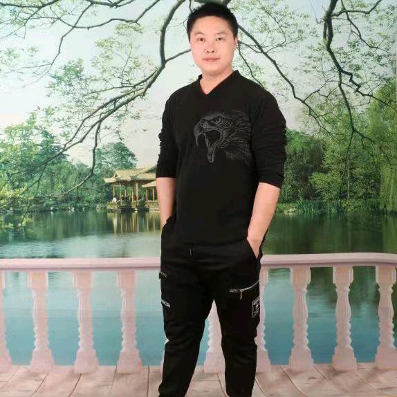 七情六欲只剩食欲了