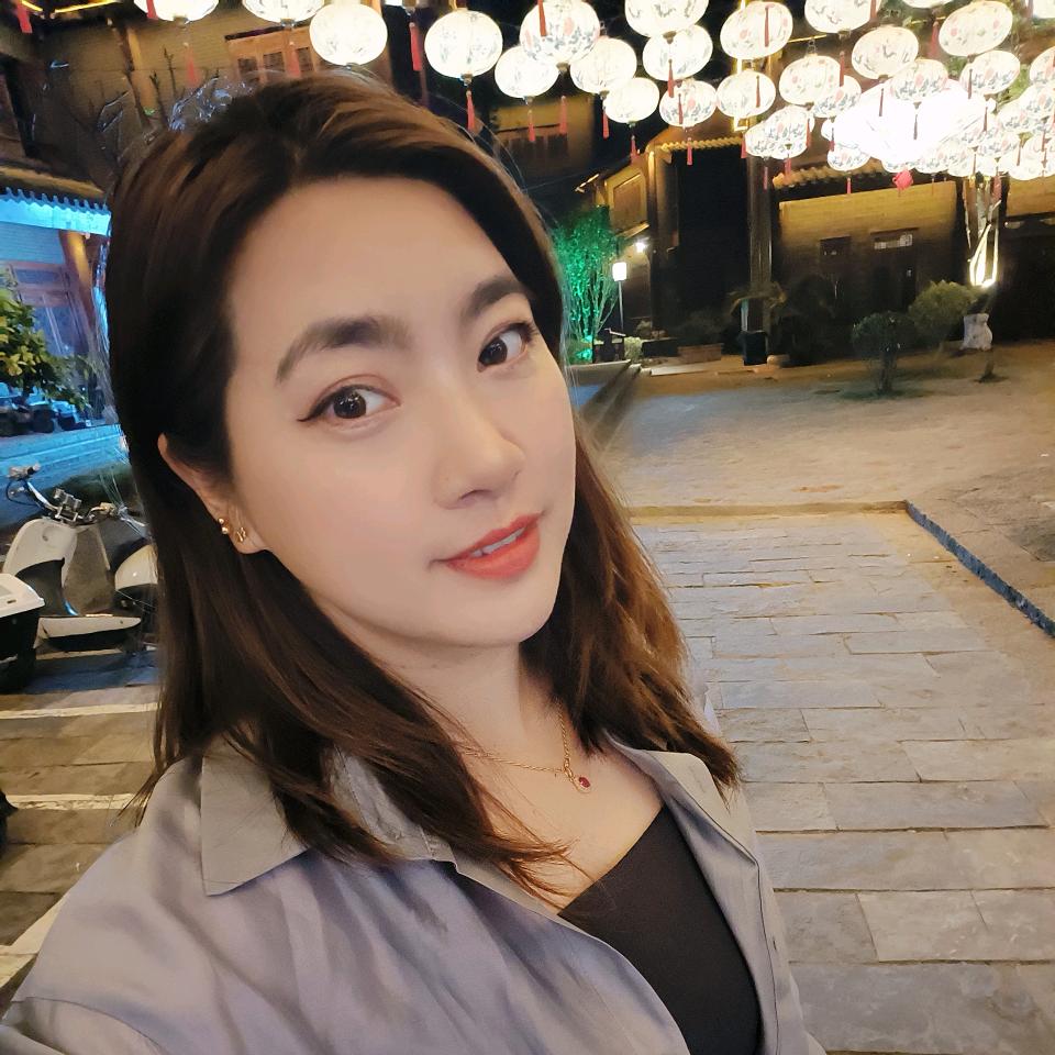 月光下的微笑