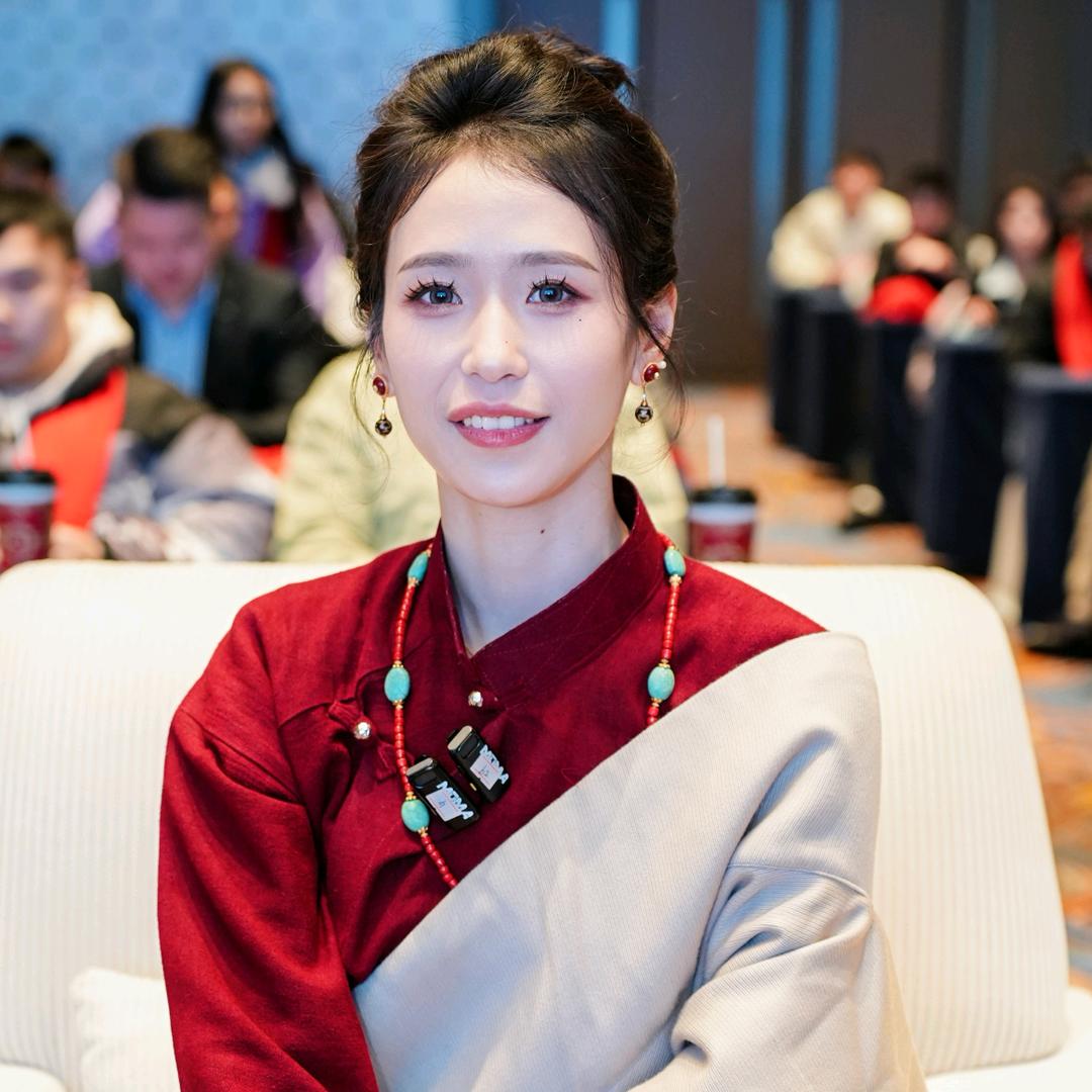 卓玛不是小蚂蚁