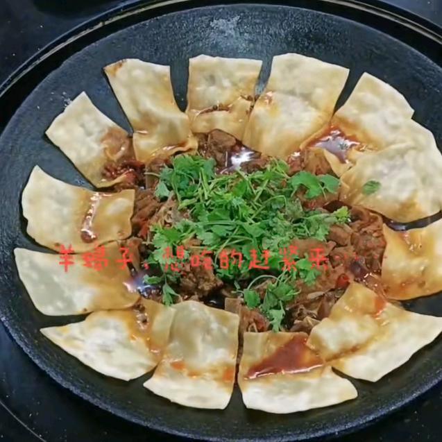 如意地锅鸡。