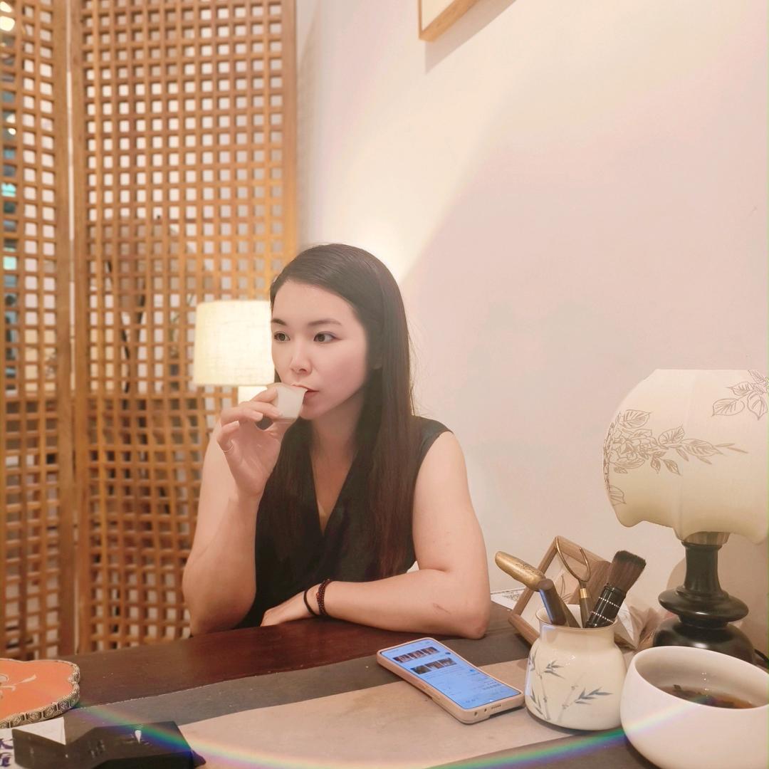 柠檬不萌.