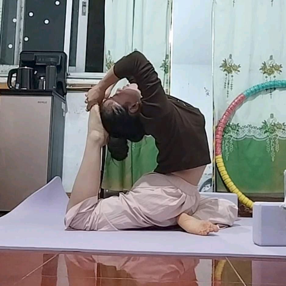 ying  jie  🧘‍♀️🧘‍♀