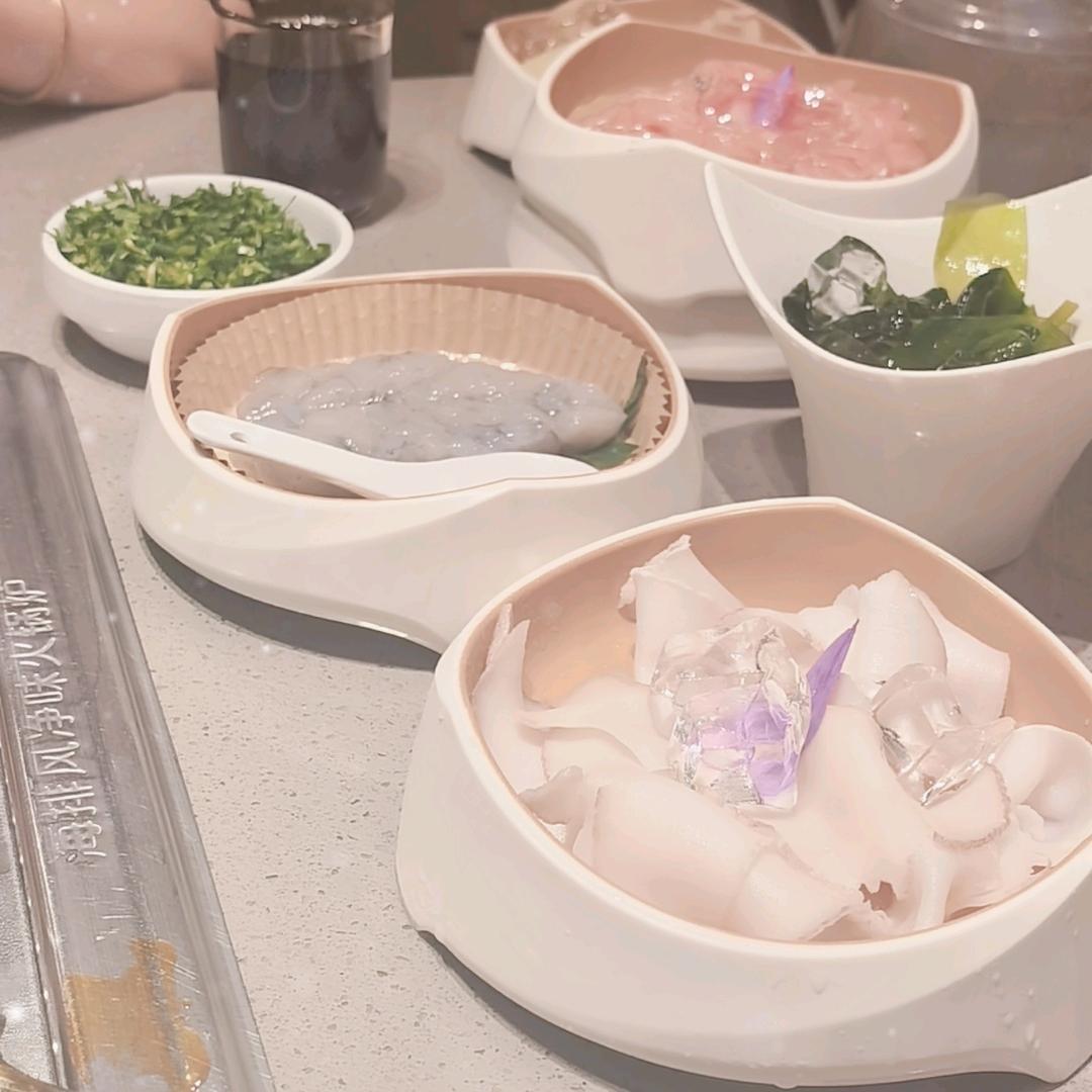 彦  子