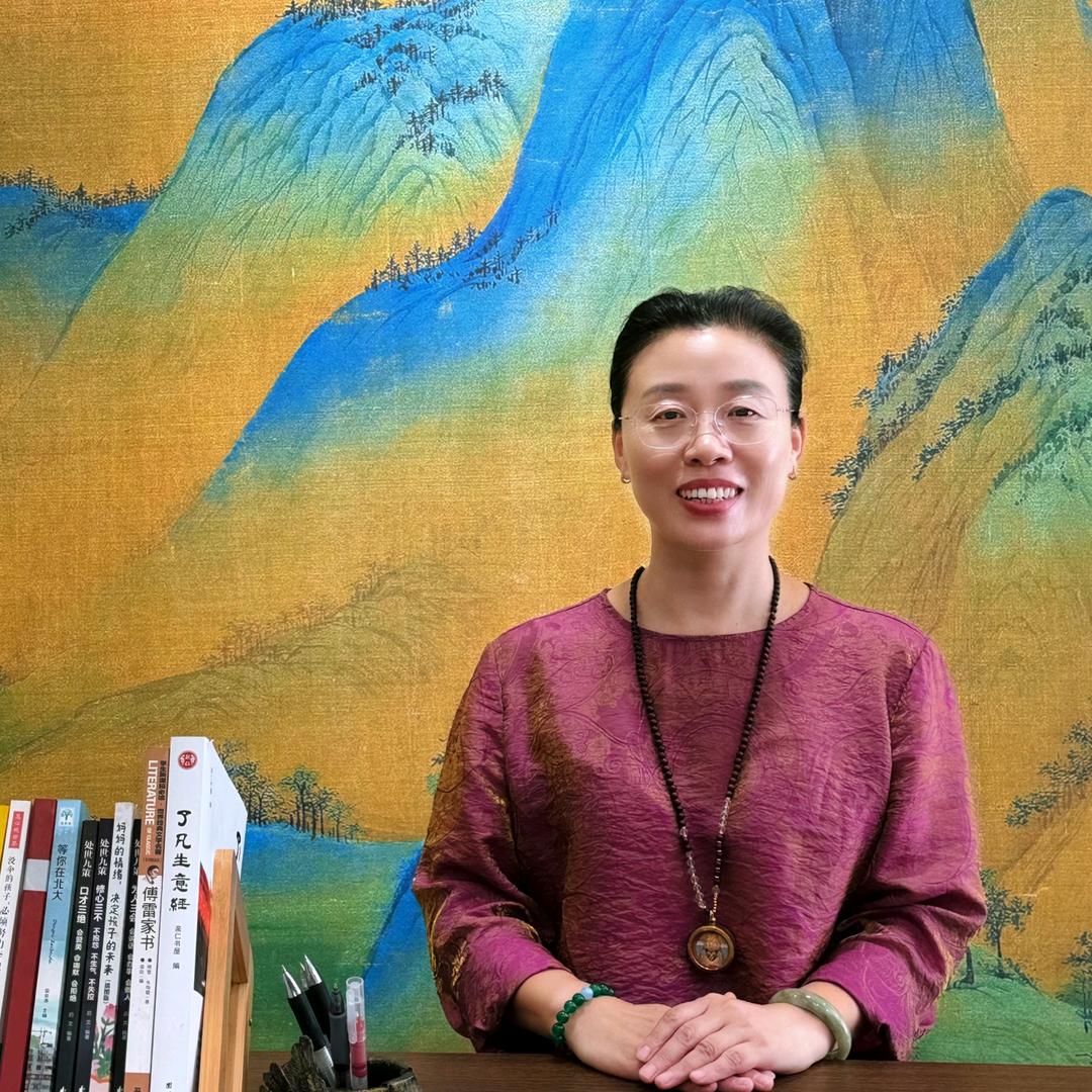 卖壁布的小姐姐