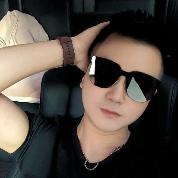 oMO差点是个帅哥