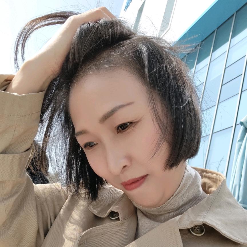 我很丑但我也不温柔