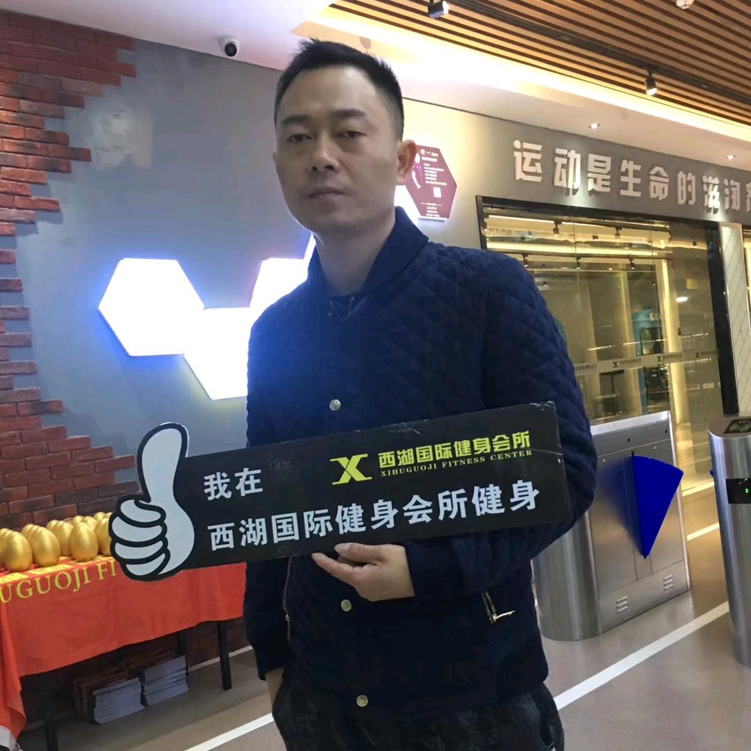 江江好酿酒师