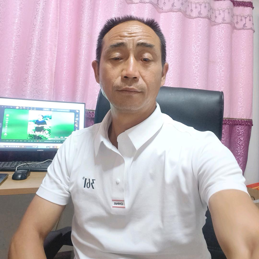 刘哥玩草草