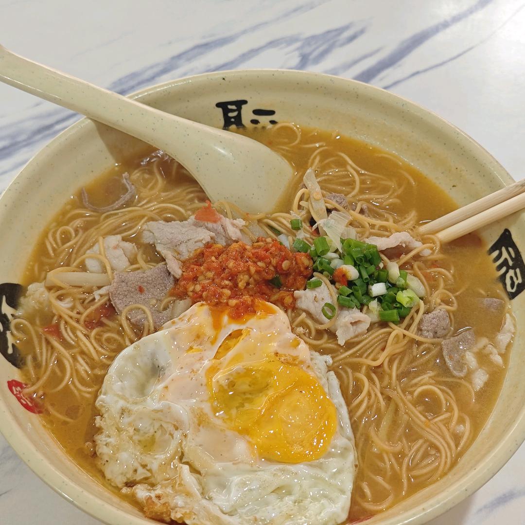 二两老友猪杂伊面