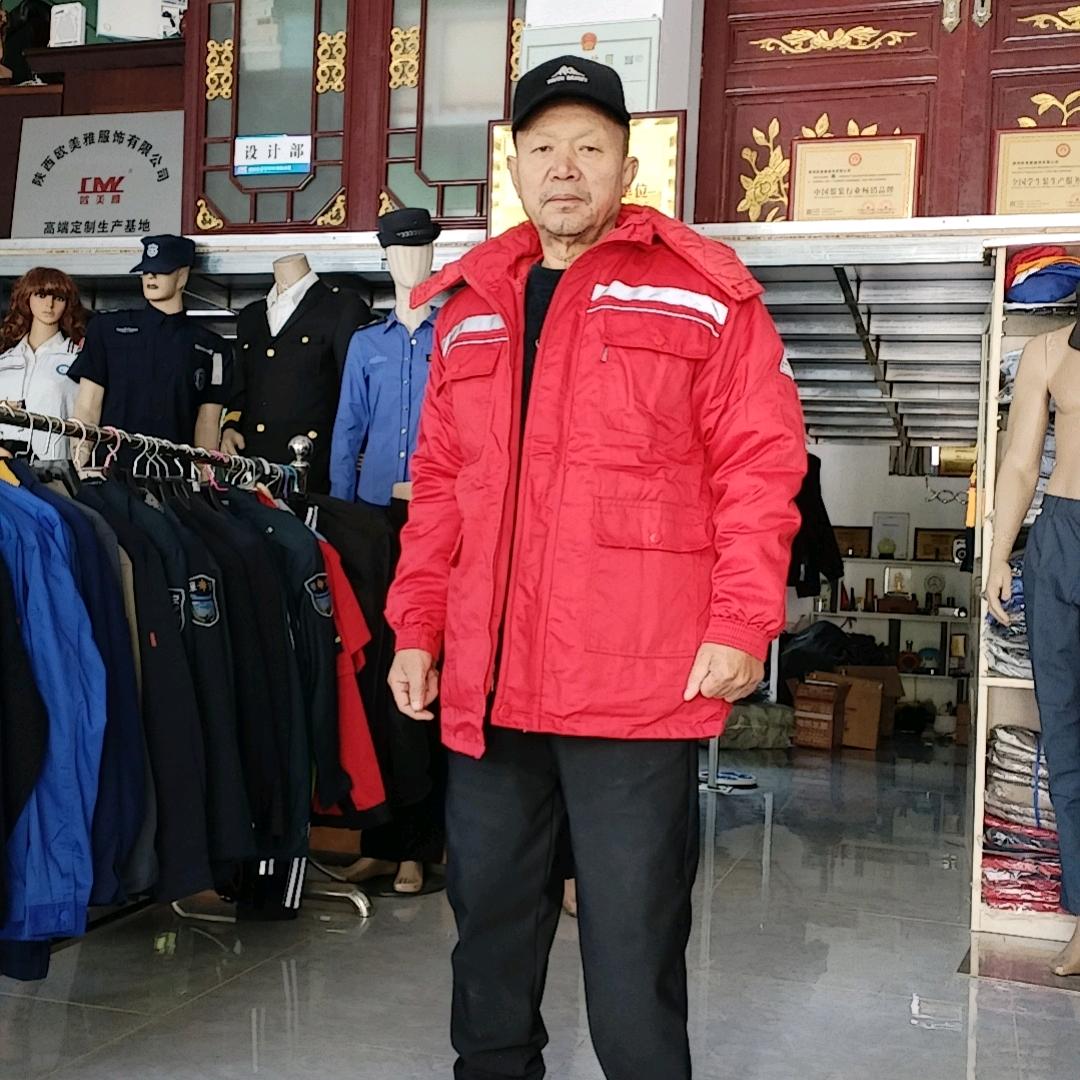 （欧美雅服饰）我是专业做本地职业服装李哥