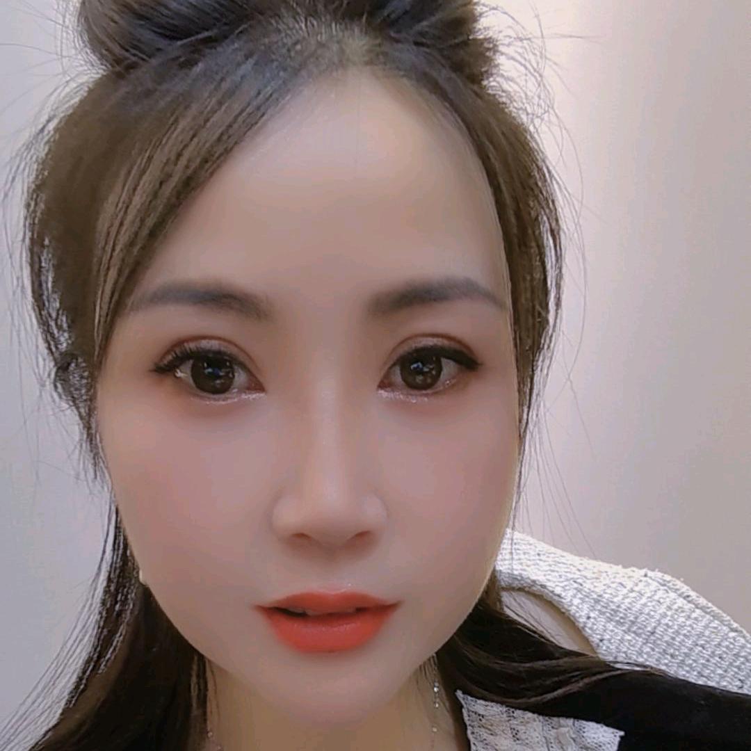 审车小姐姐☞珊珊来迟