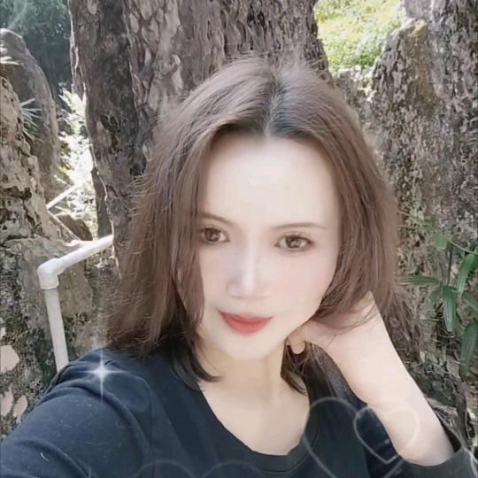 伊人尚装