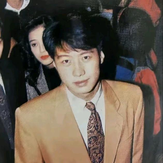 @晨