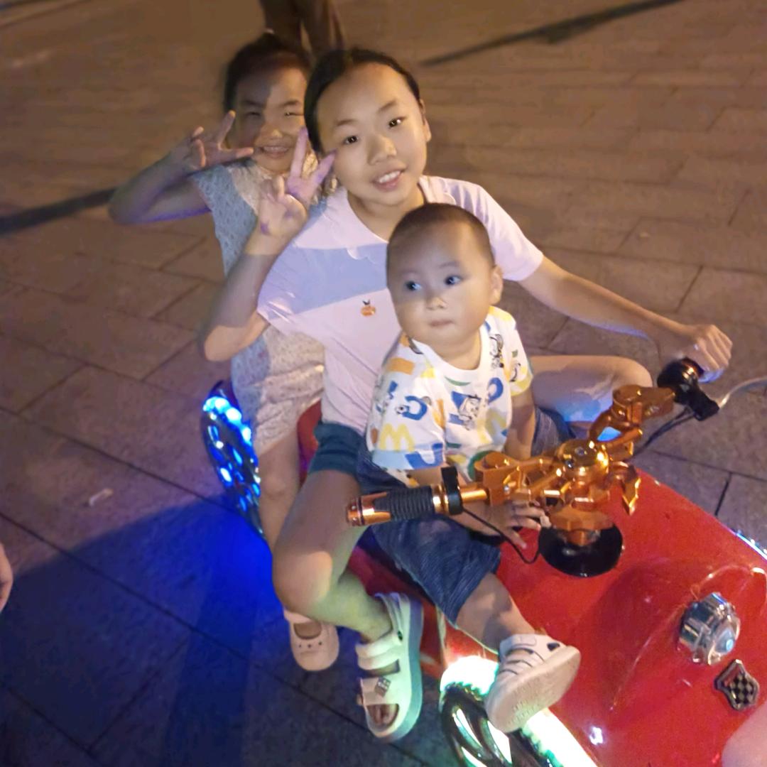 吉祥三宝🥰🥰