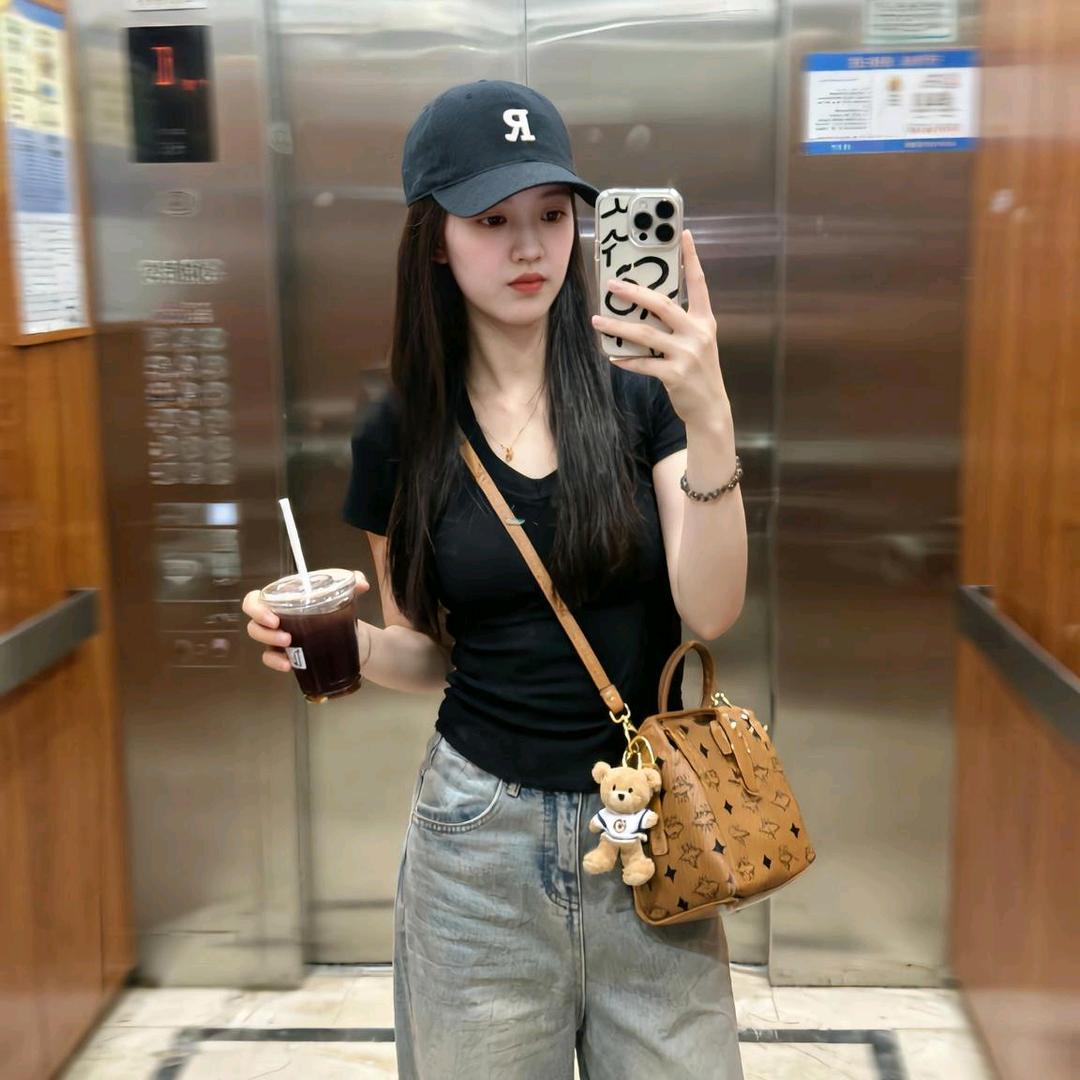 ＠“༺༃阿霞༃༻”