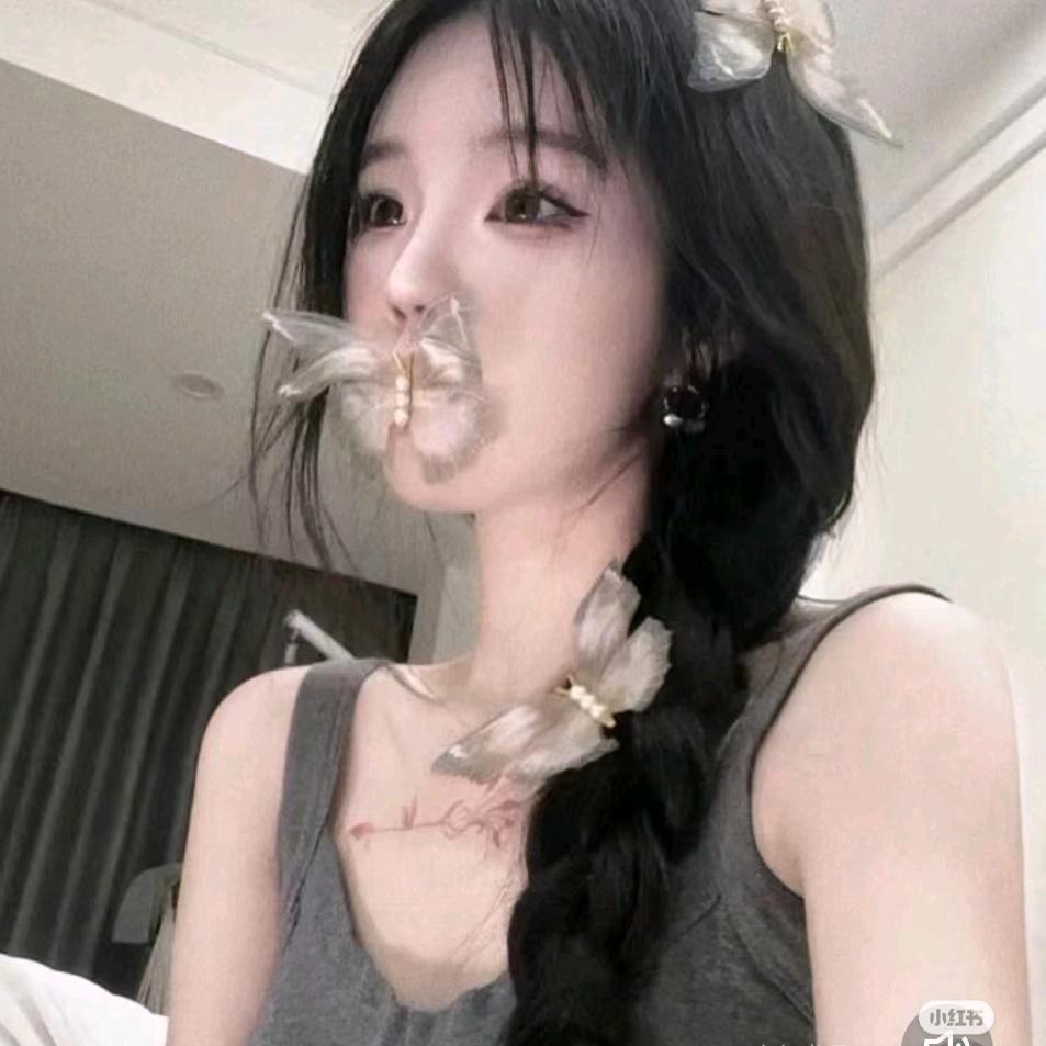 桃色玫瑰。