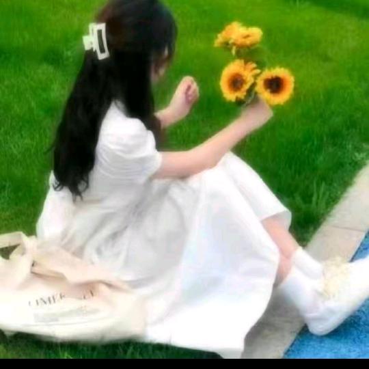 🕊 💔滚·爱情💔🥀