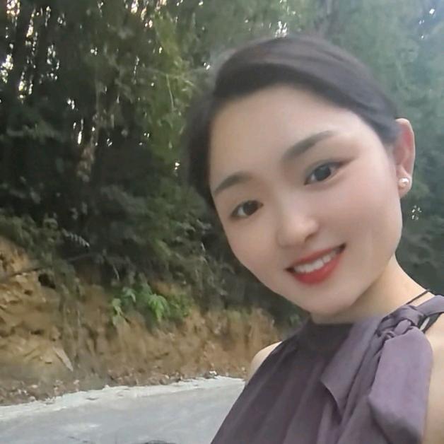 爱笑的丫头